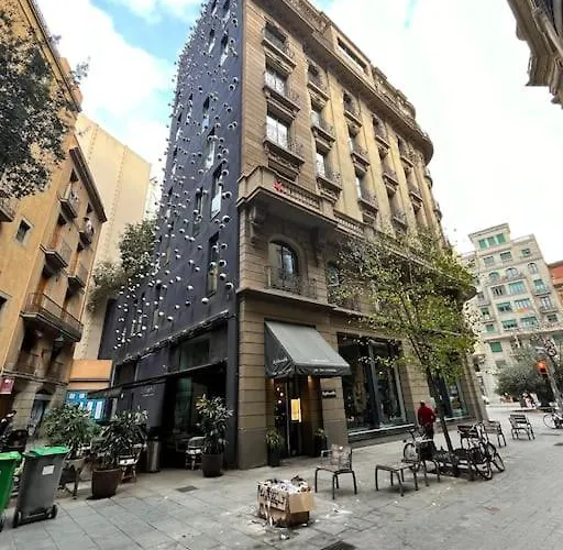 Acogedor Piso En El Corazon De La Ciudad Con Patio Exclusivo